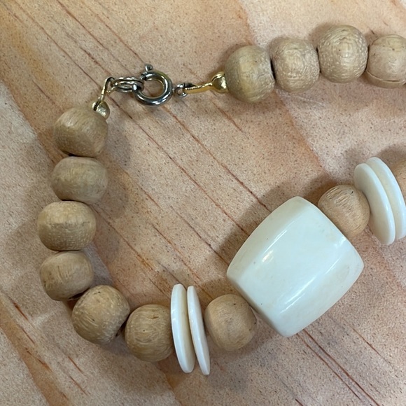 Vintage Cream and Pink Chunky Funky Necklace - Picture 3 of 3